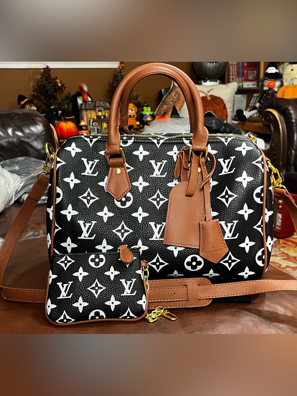Louis. Vuitton. Black Monogram Speedy 30 Bag Purse